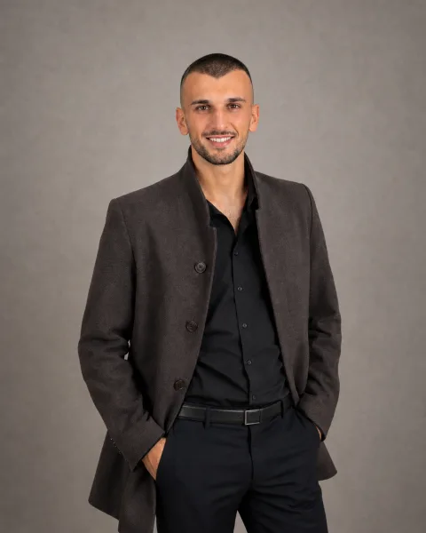 Ali Kanat, Mimar